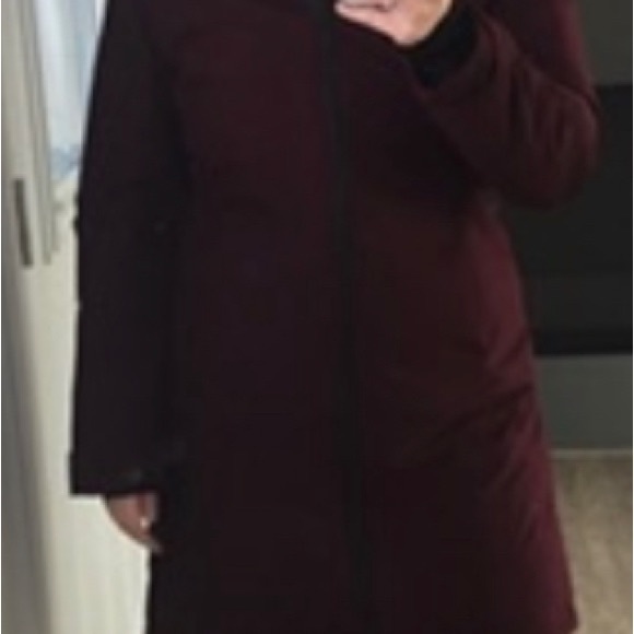 Windriver winter jacket, size medium, thigh length, wine colour - Picture 3 of 3